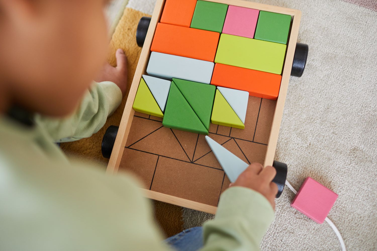 5 สาเหตุที่คุณควรเลือกของเล่นไม้สำหรับเด็ก: สร้างความฉลาดและพัฒนาการ